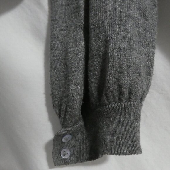 CONTEMPORAINE - Simons Exclusive | small | Grey V-Neck Lightweight Sweater - Picture 13 of 15